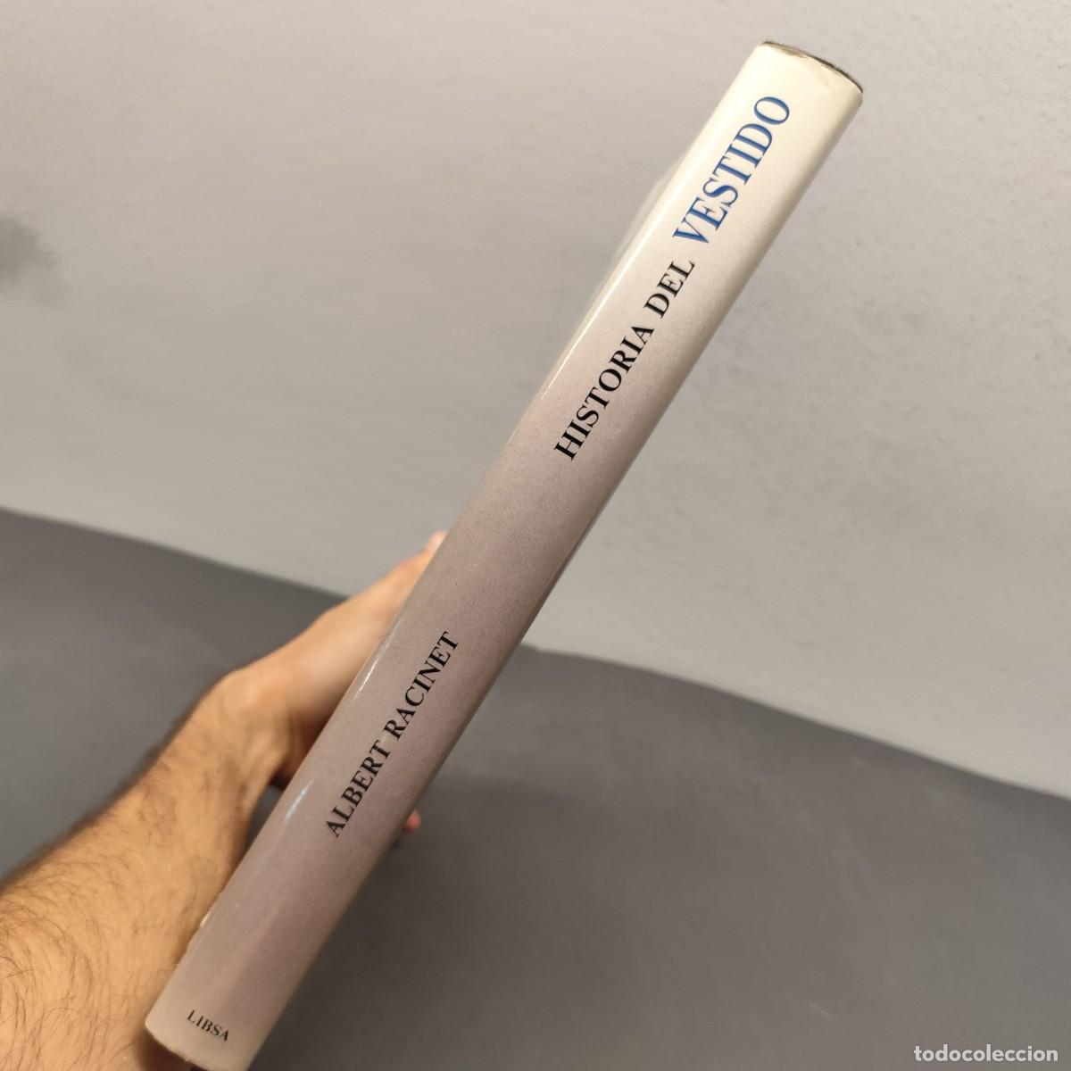 Libros de segunda mano: HISTORIA DEL VESTIDO - ALBERT RACINET - EDITORIAL LIBSA - 1990 / 1265 - Foto 3