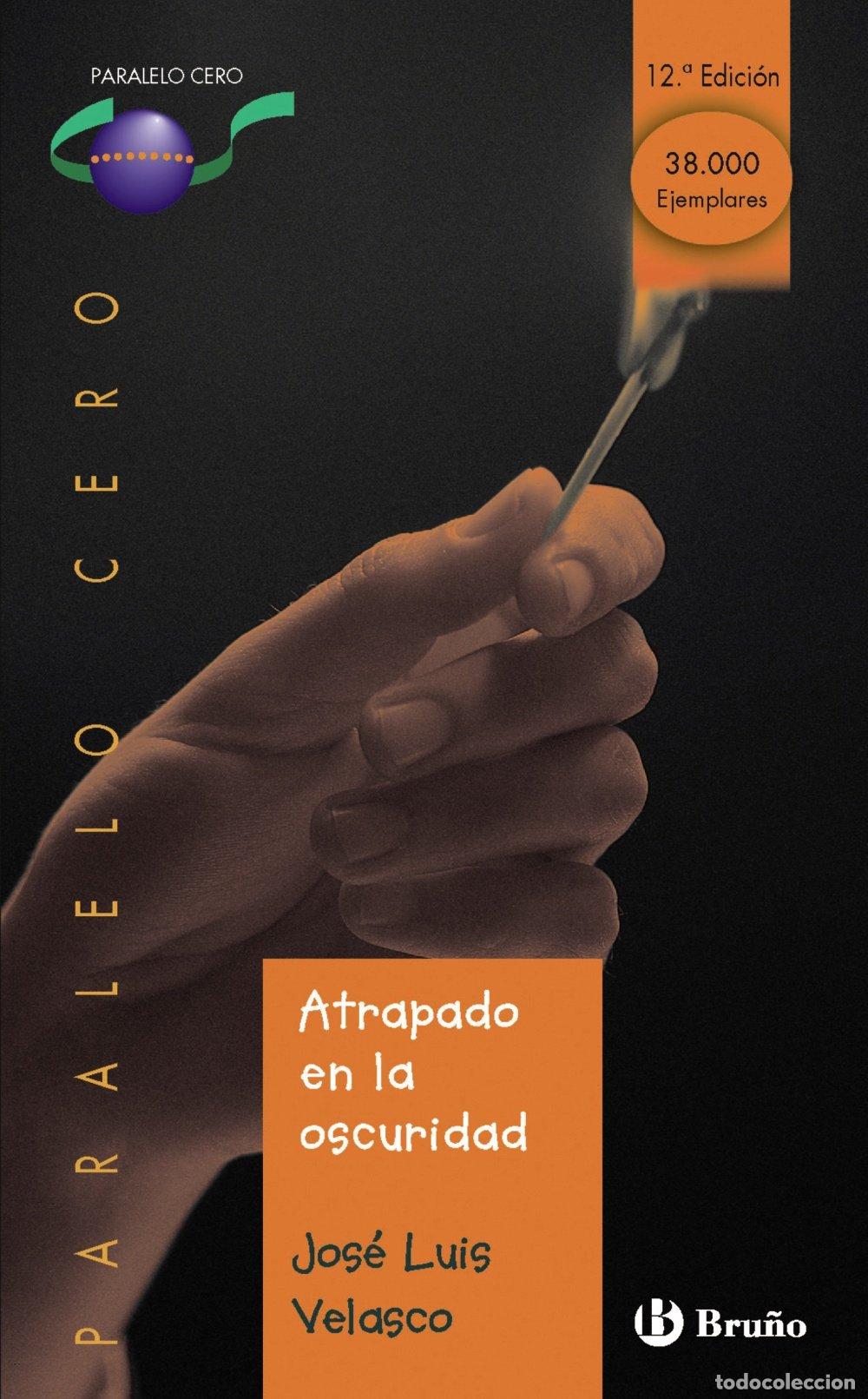 Livres d'occasion: Atrapado en la oscuridad (Castellano - JUVENIL - PARALELO CERO)