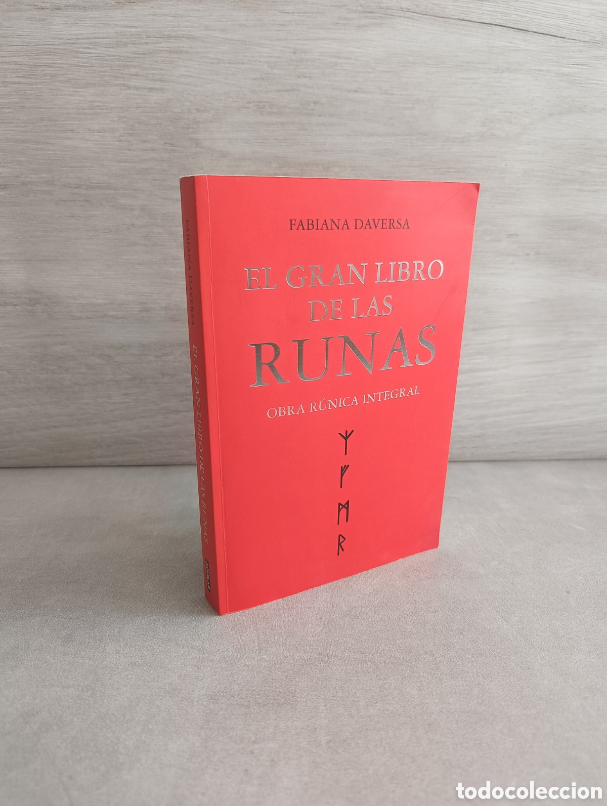 Libros de segunda mano: El Gran Libro de las Runas. Fabiana Daversa. Obra R&uacute;nica Integral. Aguilar.