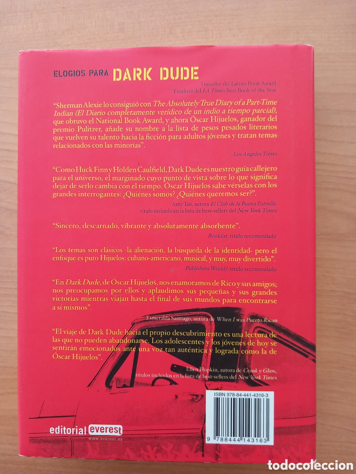 Libros de segunda mano: Dark dude. Version en espa&ntilde;ol - Foto 2