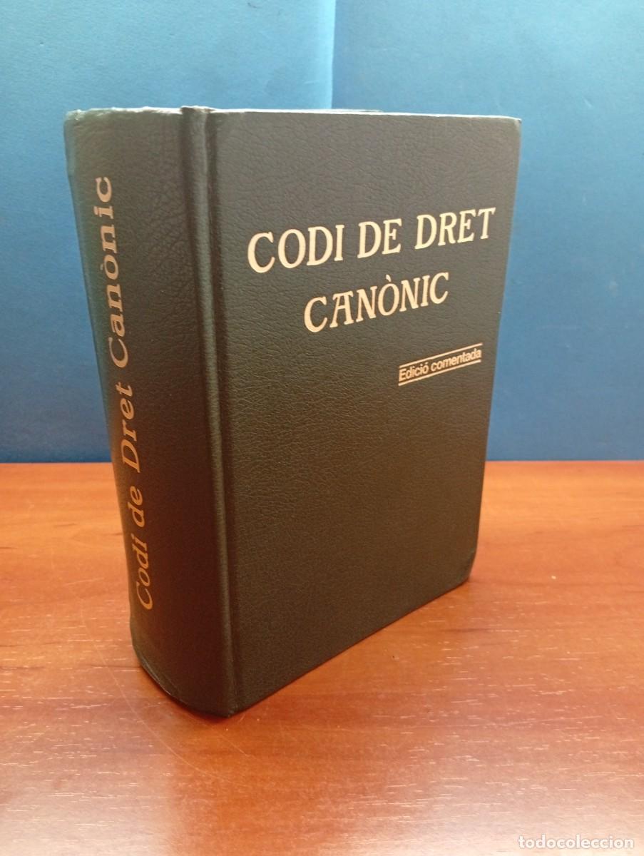 Livros em segunda m&atilde;o: Codi de dret can&ograve;nic : edici&oacute; comentada. a cura d'Eduard Bajet, Bernab&eacute; Dalmau i Oriol Oleart