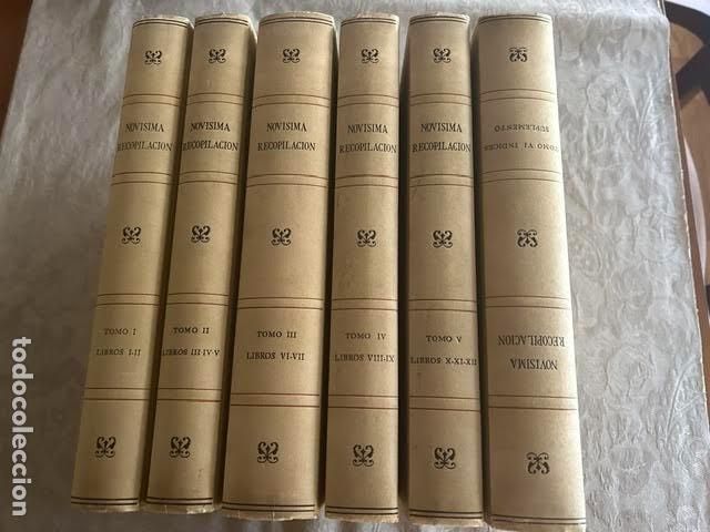 Gebrauchte B&uuml;cher: NOV&Iacute;SIMA RECOPILACION DE LAS LEYES DE ESPA&Ntilde;A 6 vols. Facs&iacute;mil. O. Completa.