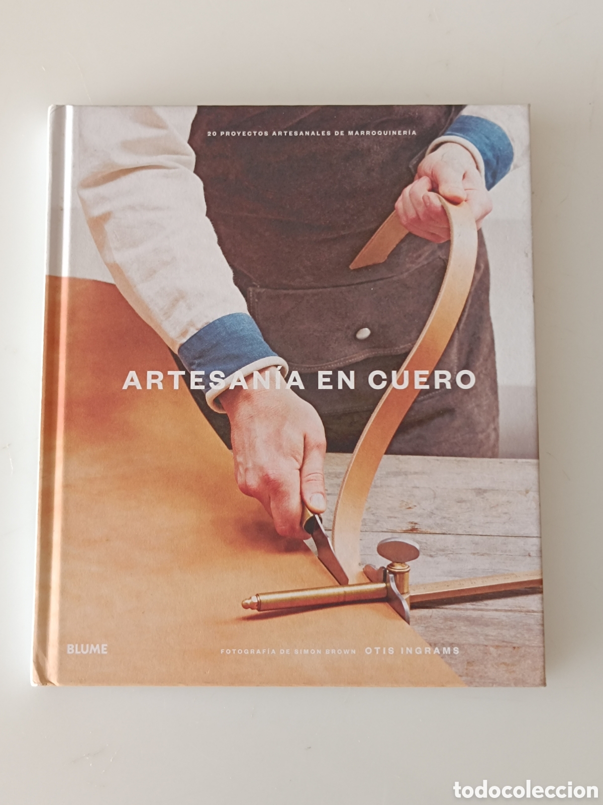 Libros de segunda mano: Artesan&iacute;a en cuero 20 proyectos de marroquiner&iacute;a