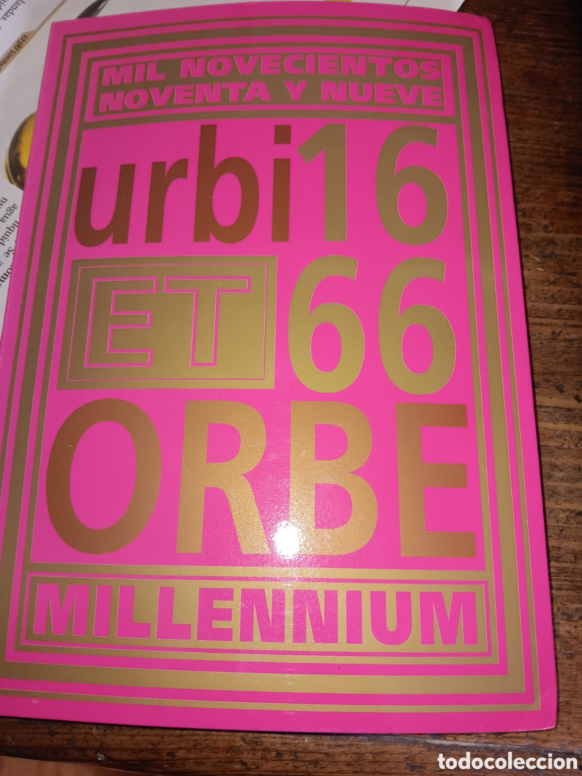 Libros de segunda mano: URBI ET ORBE 1999 &rdquo;ARTE DE CANTABRIA EN EL FIN DEL MILENIO&rdquo; INCLUYE CD