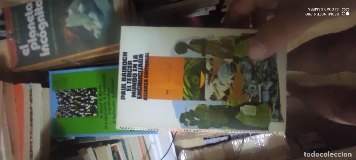 Libros de segunda mano: PAUL BAIROCH.- El tercer mundo en la encrucijada. Alianza editorial. 1973. Traducci&oacute;n de Jacobo Gar