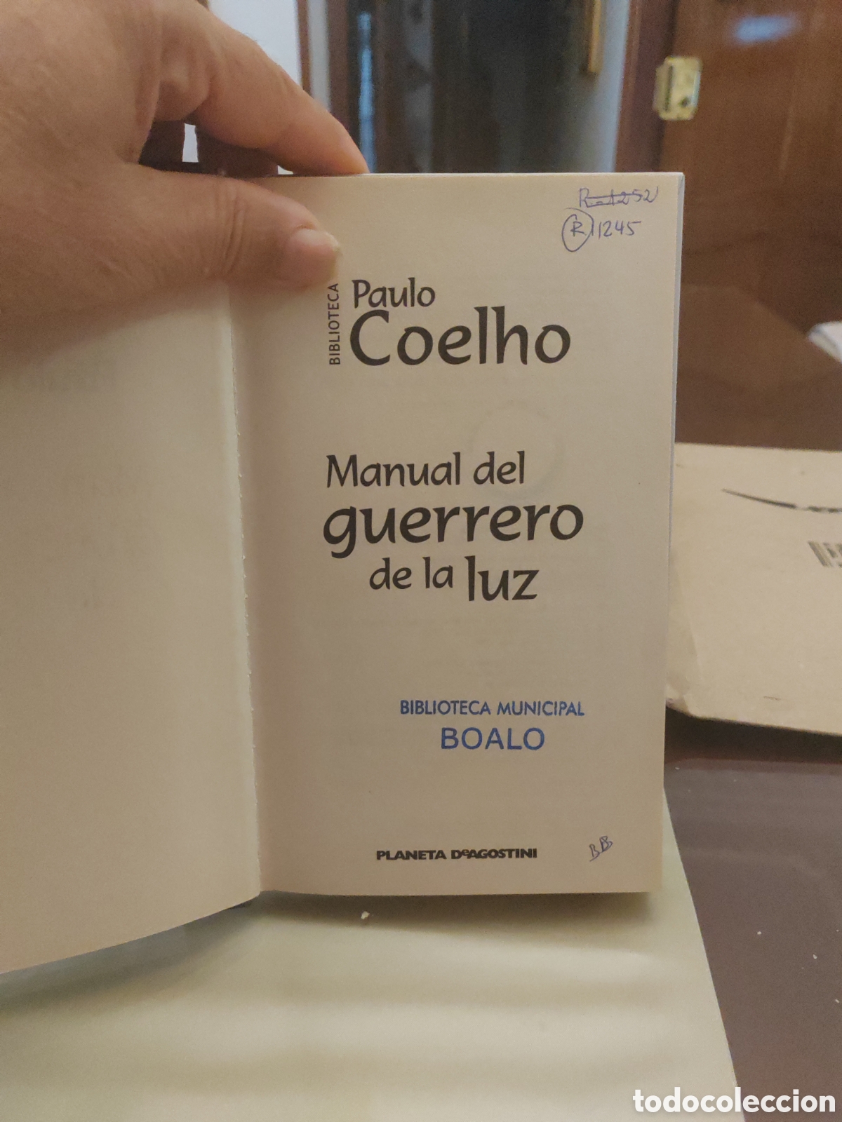 Libros de segunda mano: Manual del guerrero de la luz ,2001. - Foto 2