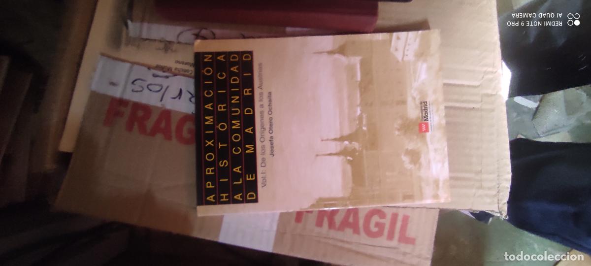 Libros de segunda mano: Aproximaci&oacute;n a las instituciones de la Comunidad de Madrid - Blanca Esther Fern&aacute;ndez Nieto y Antonio