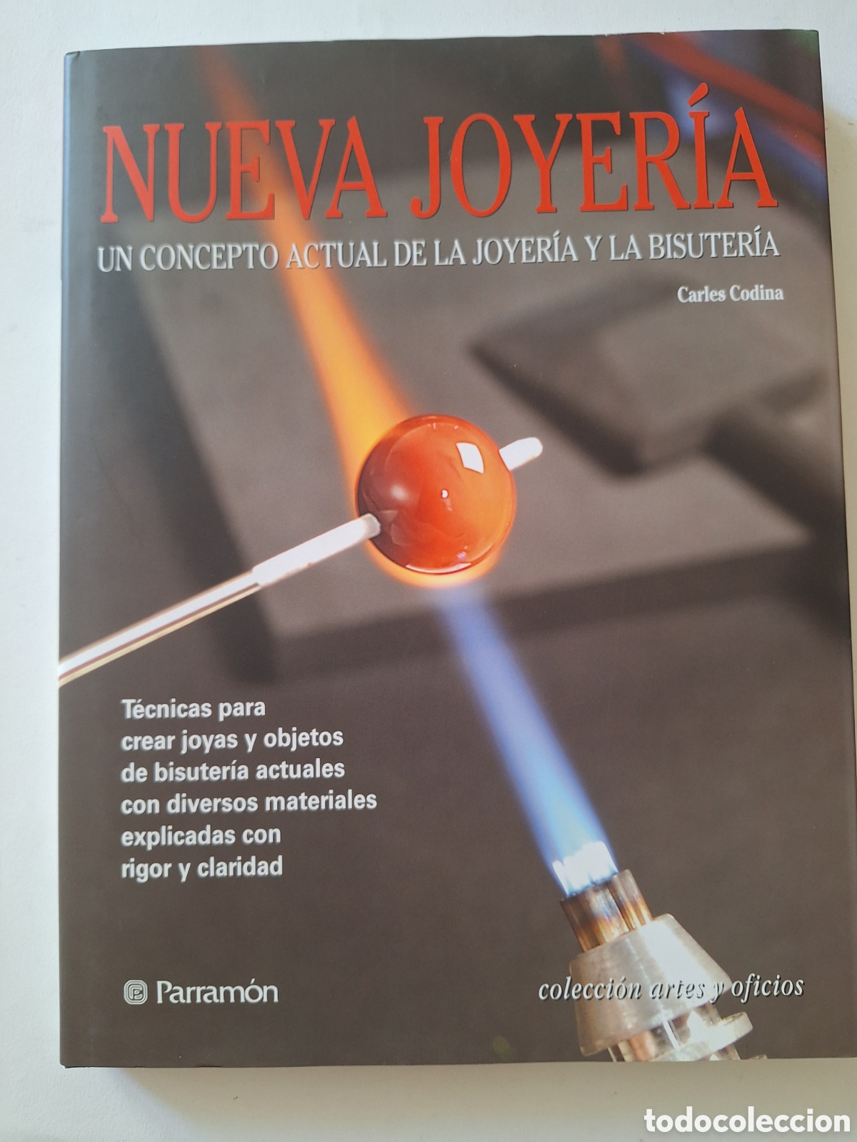 Libros de segunda mano: NUEVA JOYERIA UN CONCEPTO ACTUAL DE LA JOYER&Iacute;A Y LA BISUTER&Iacute; Carles CodinaT&eacute;cnicas para crear joya