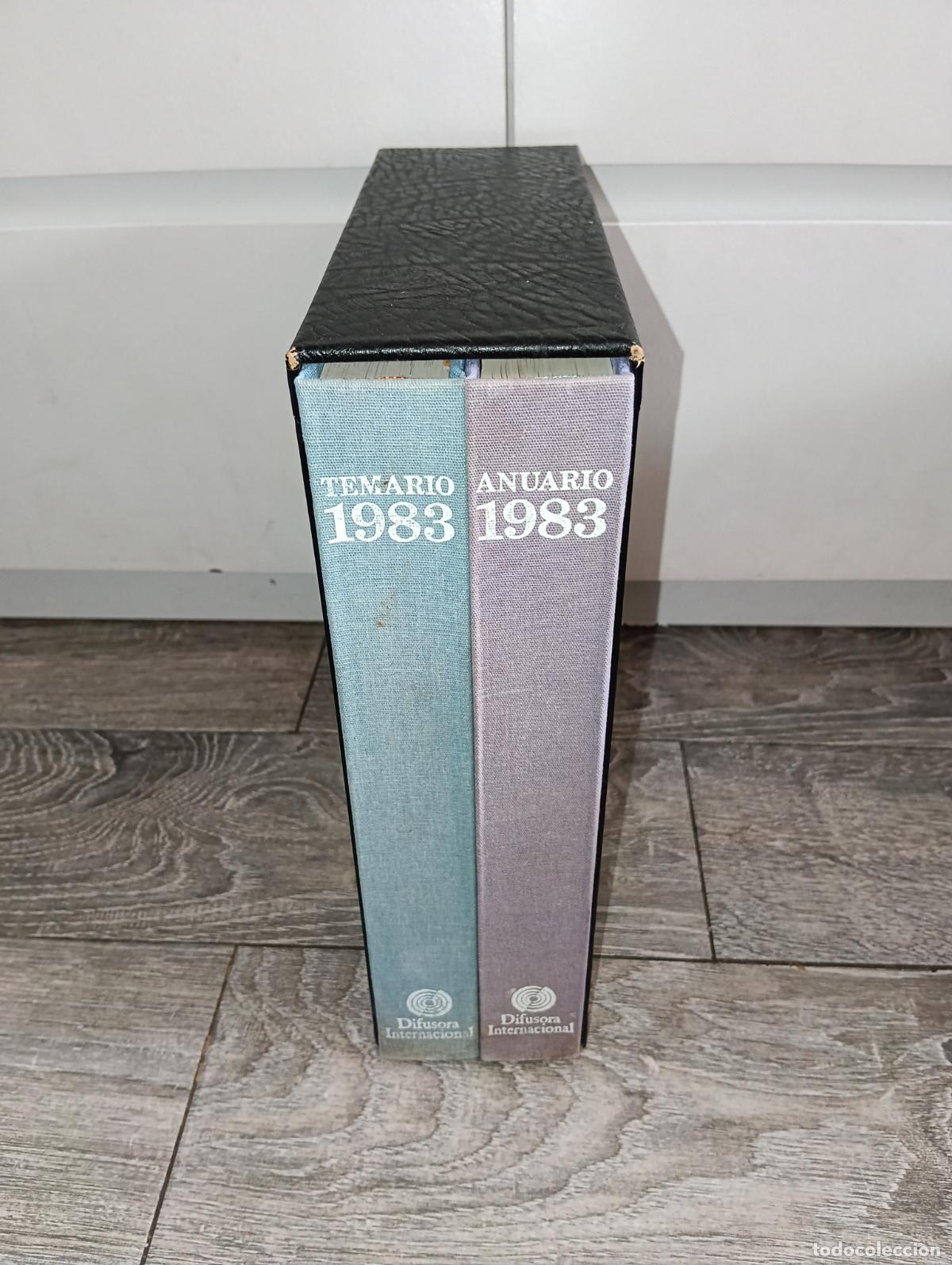 Libros de segunda mano: Anuario y Temario 1983 Difusora Internacional Con disco vinilo original y p&oacute;ster volver a empezar