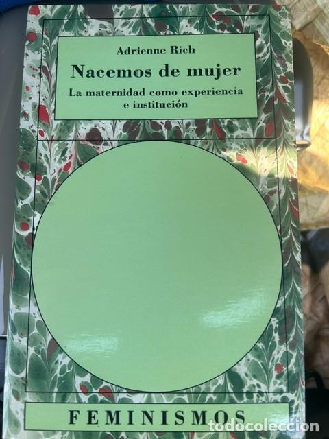 Libros de segunda mano: Nacemos de mujer -Adrienne Rich- - Foto 1
