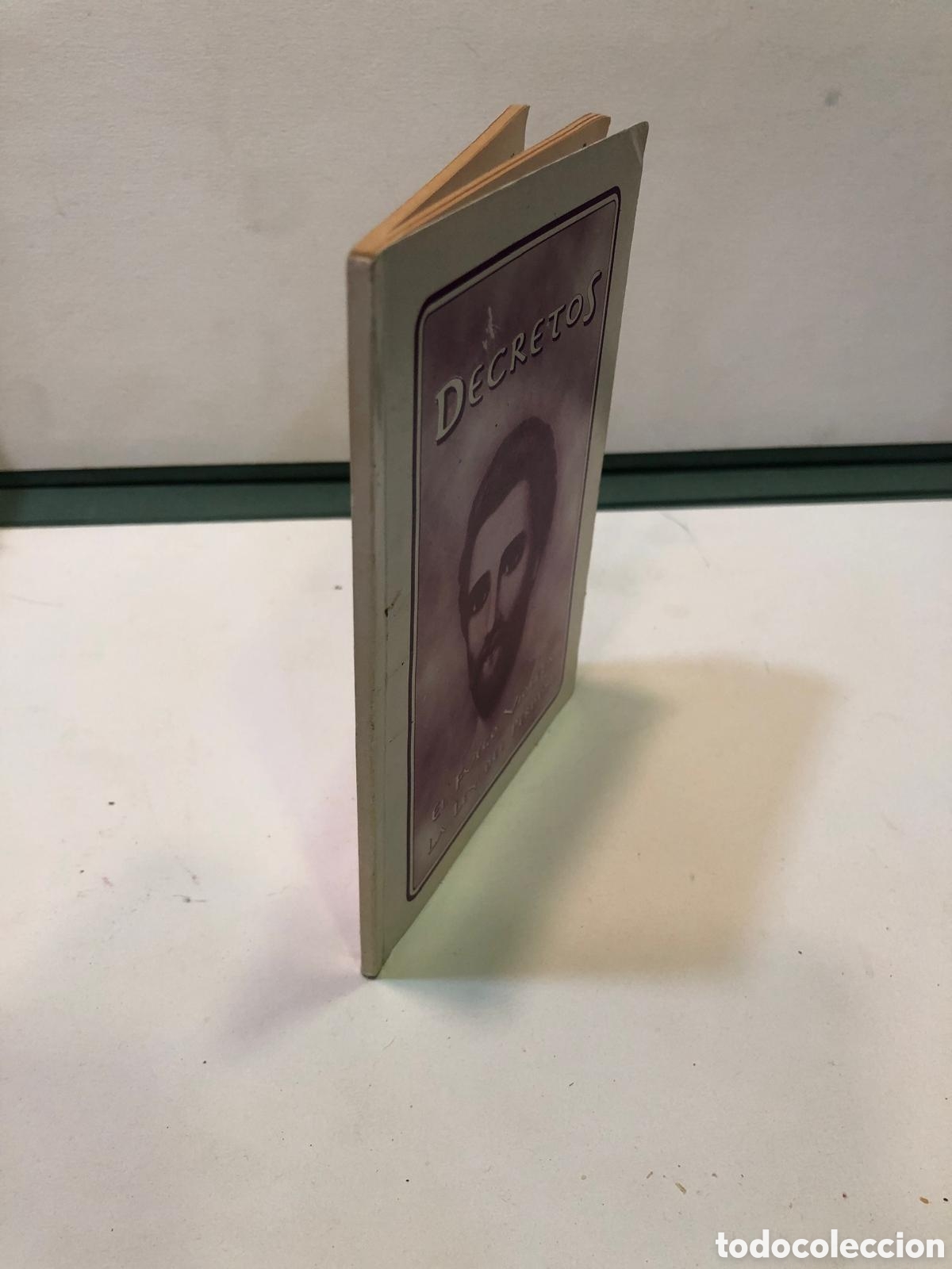 Second hand books: Decretos. El fuego violeta. La ley del perd&oacute;n