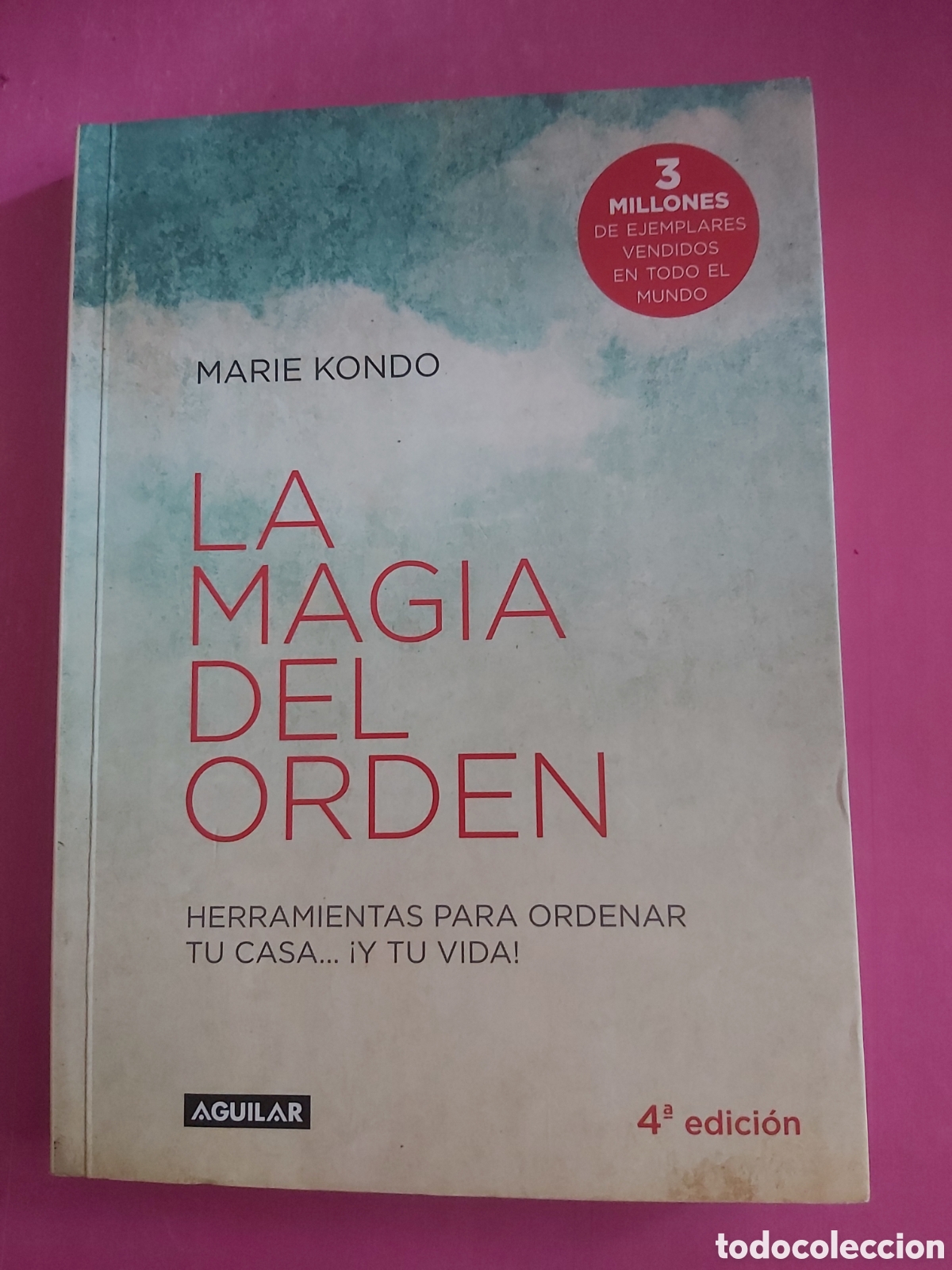 Libros de segunda mano: LA MAGIA DEL ORDEN MARIE KONDO AGUILAR 2015