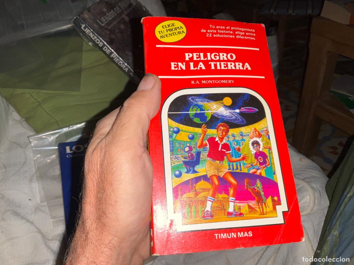 Libros de segunda mano: PELIGRO EN LA TIERRA - R. A. MONTGOMERY - Foto 1