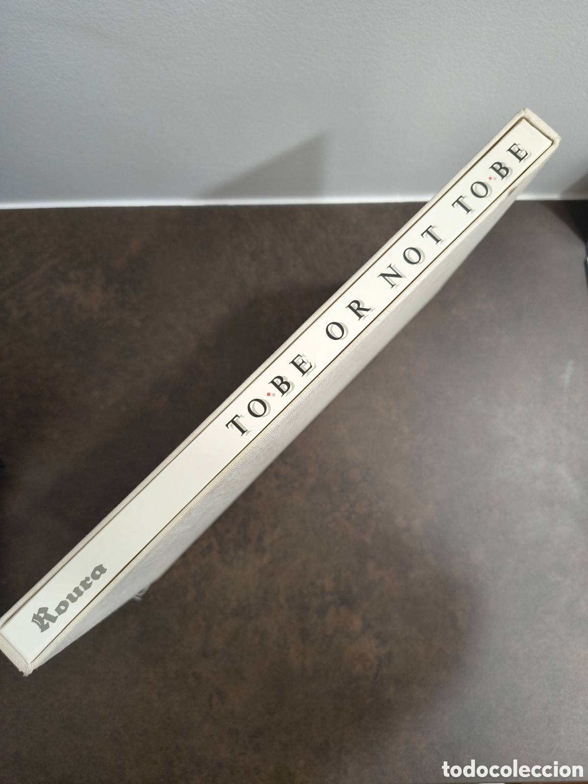 Libros de segunda mano: TO BE OR NOT TO BE. DE LA IDENTIDAD CORPORATIVA. ROURE