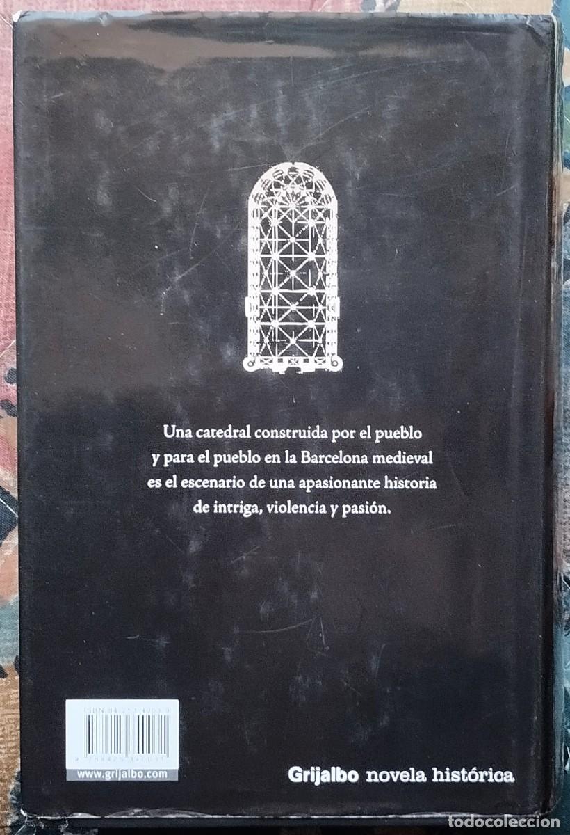 Libros de segunda mano: LA CATEDRAL DEL MAR. DE ILDEFONSO FALCONES - Foto 2