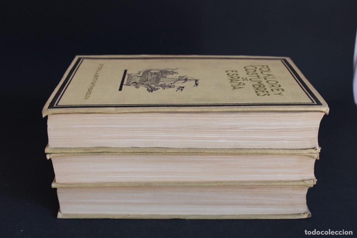 Libros de segunda mano: FOLKLORE Y COSTUMBRES DE ESPA&Ntilde;A / EDITORIAL ALBERTO MARTIN / 3 TOMOS - Foto 3