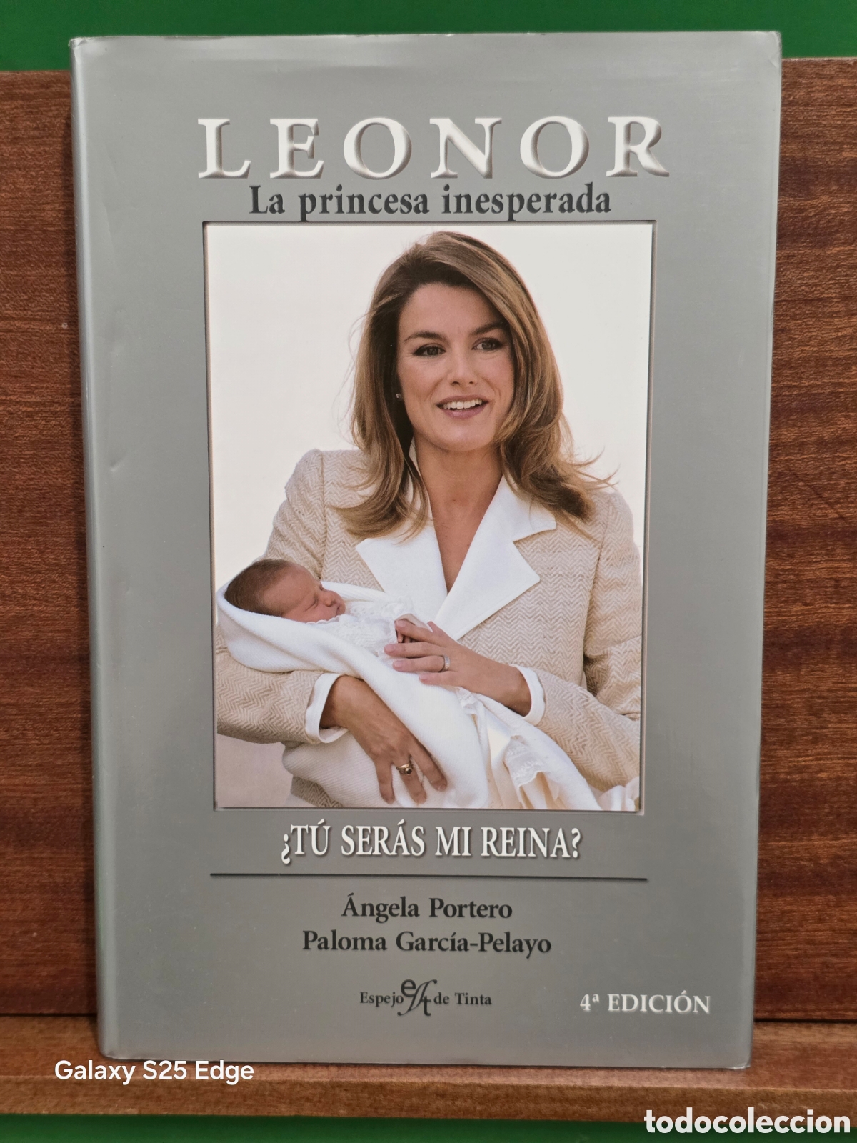 Libros de segunda mano: &rdquo;&rdquo;LEONOR, LA PRINCESA INESPERADA&rdquo;&rdquo;...&Aacute;NGELA PORTERO Y PALOMA GARC&Iacute;A PELAYO...ESPEJO DE TINTA...2005.