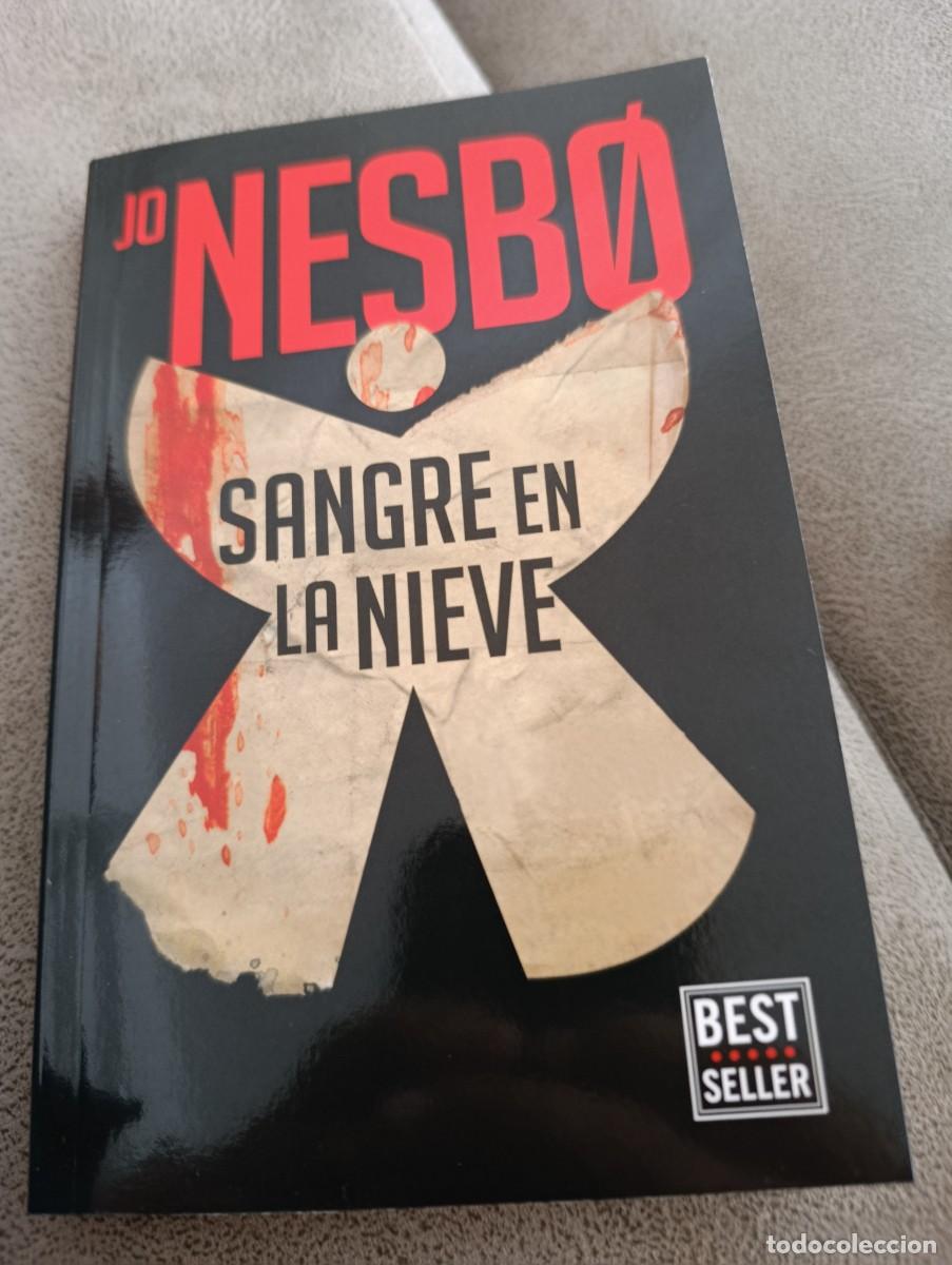Libros de segunda mano: SANGRE EN LA NIEVE JO NESBO EST32B1
