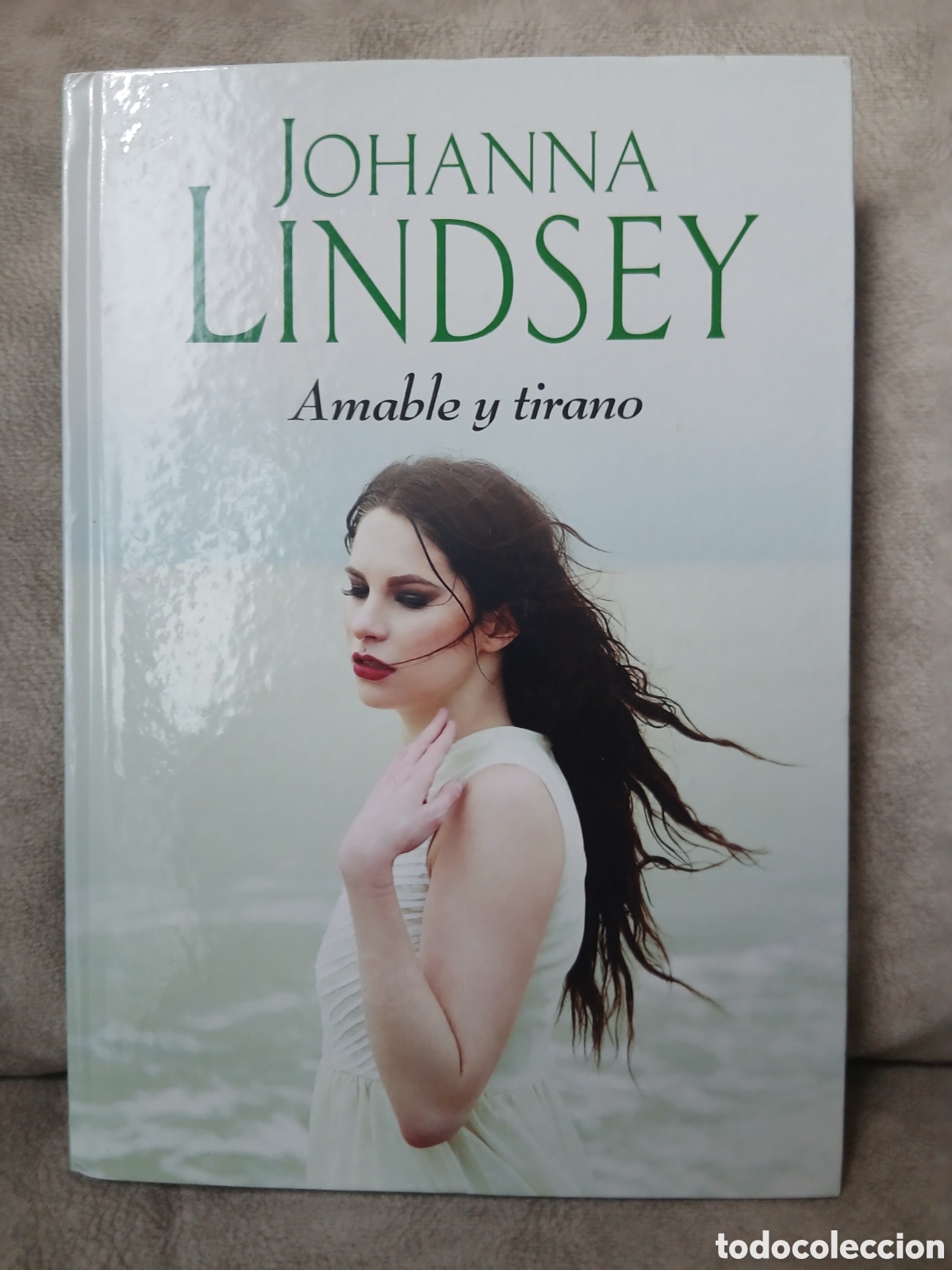 Libros de segunda mano: Libro Amable y Tirano -Johanna Lindsey-