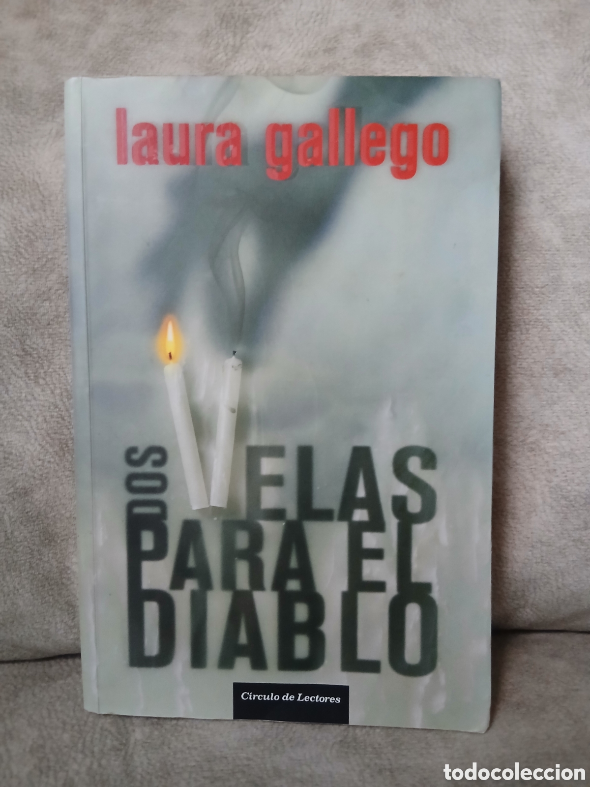 Libros de segunda mano: Libro Dos Velas para el Diablo -Laura Gallego- Ed. C&iacute;rculo de Lectores