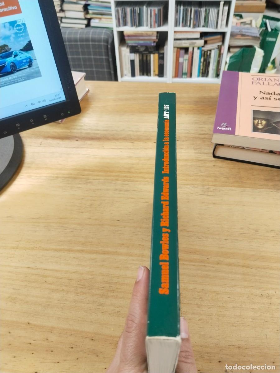 Libros de segunda mano: Introducci&oacute;n a la Econom&iacute;a - Samuel Bowles y Richard Edwards - Foto 3