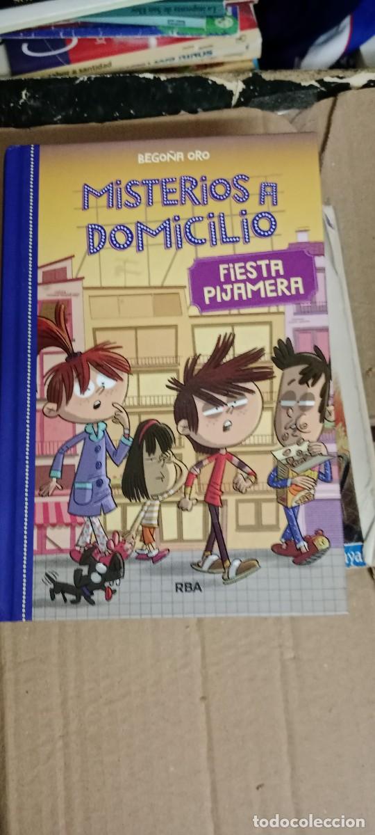 Libros de segunda mano: Misterios a domicilio 7. Fiesta pijamera - Oro Bego&ntilde;a LIBRO TOP-17