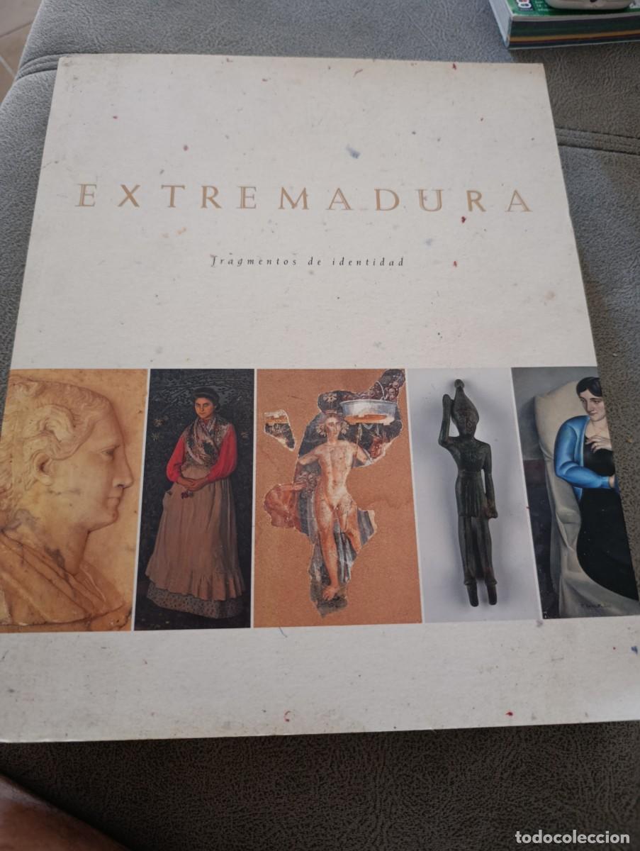 Libros de segunda mano: RXTREMADURA FRAGMENTOS DE IDENTIDAD EST32B2