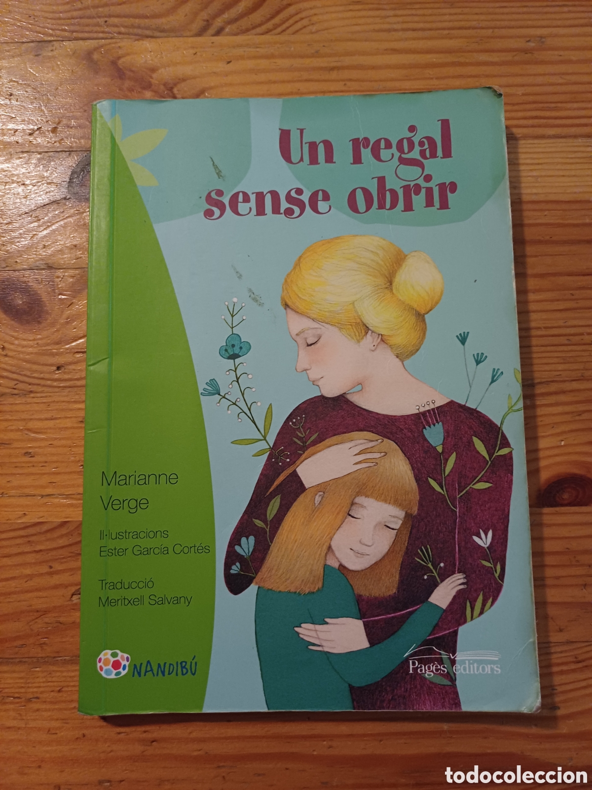 Libros de segunda mano: Un regal sense obrir Marianne Verge Il.lustracions Ester Garc&iacute;a Cort&eacute;s Traducci&oacute; Meritxell Salvany