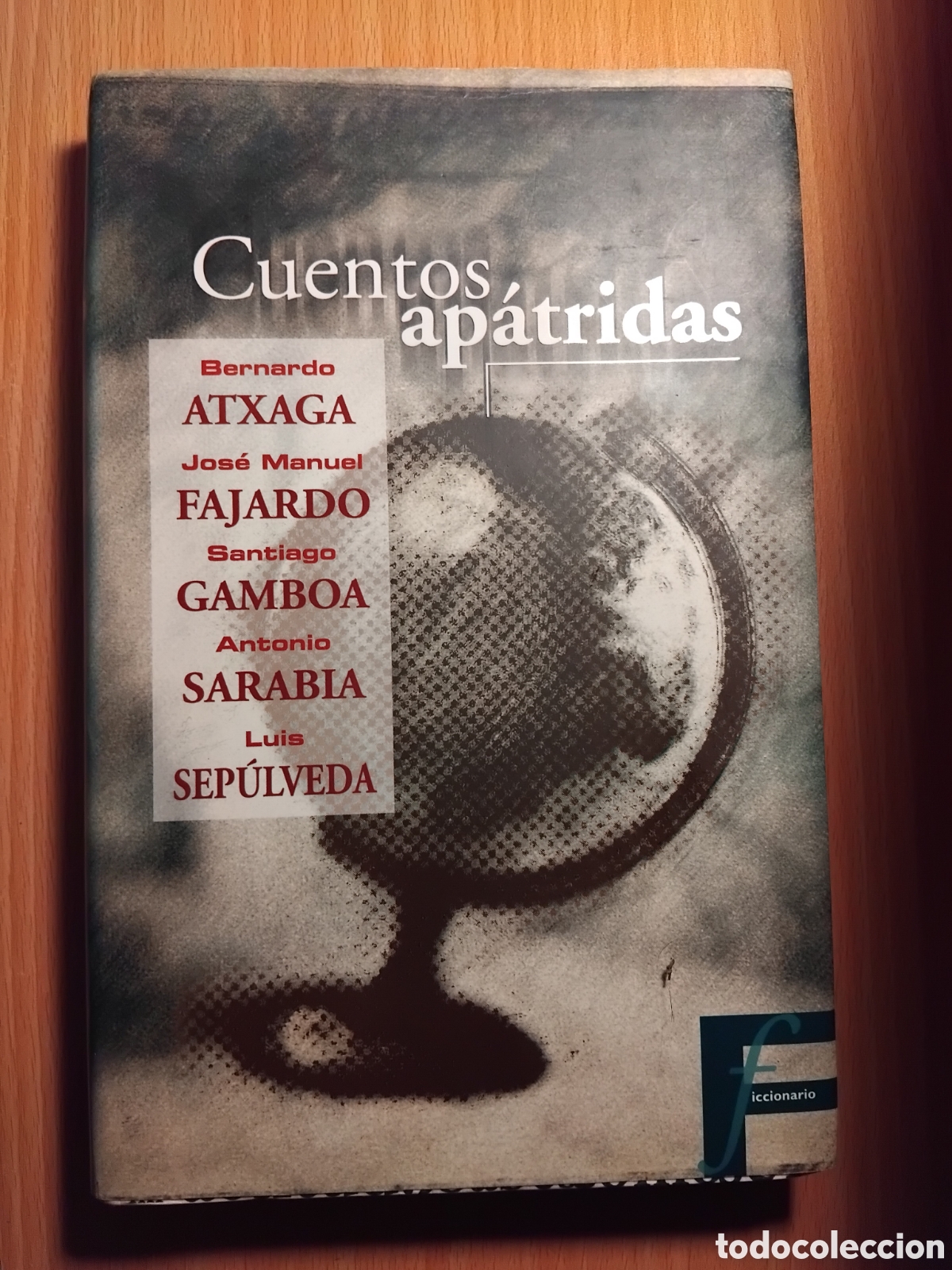 Libros de segunda mano: Cuentos ap&aacute;tridas;Varios autores;EdicionesB;1999