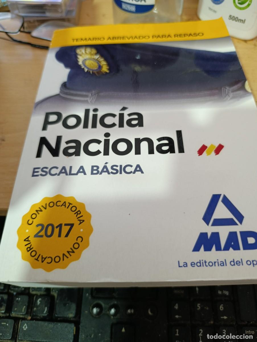 Libros de segunda mano: TEMARIO ABREVIADO PARA REPSASO POLICIA NACIONAL ESCALA BASICA. 2017. EST32B2