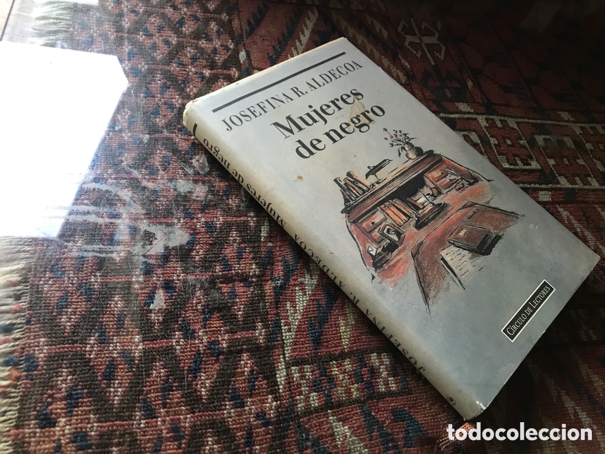 Libros de segunda mano: Mujeres de negro. Josefina R. Aldecoa. C&iacute;rculo de lectores.