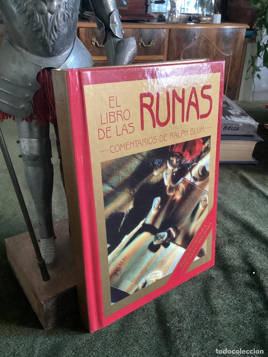 Libros de segunda mano: El libro de las runas/ Comentarios de Ralph Blume. EDAF, 2002.