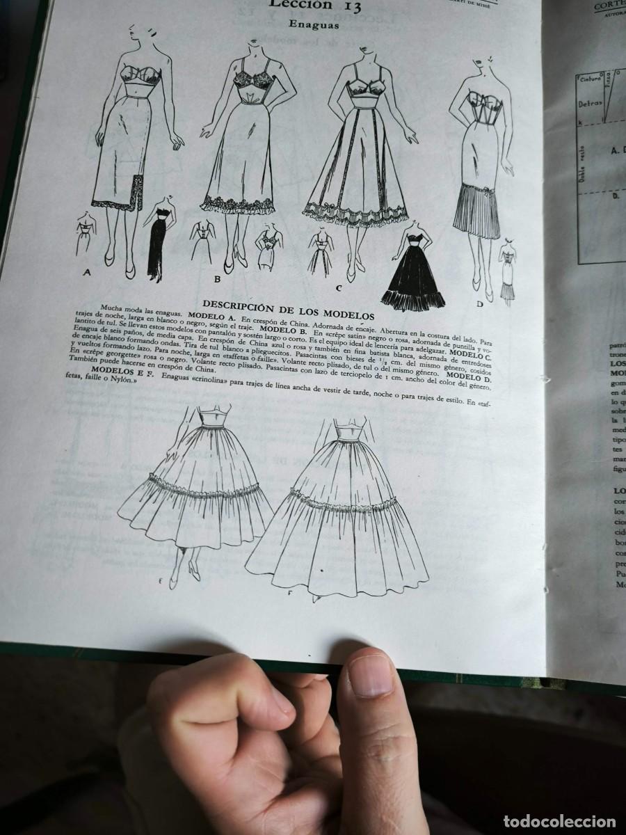 Libros de segunda mano: LIBRO CORTE SISTEMA MARTI - LENCERIA 1977 - Foto 4
