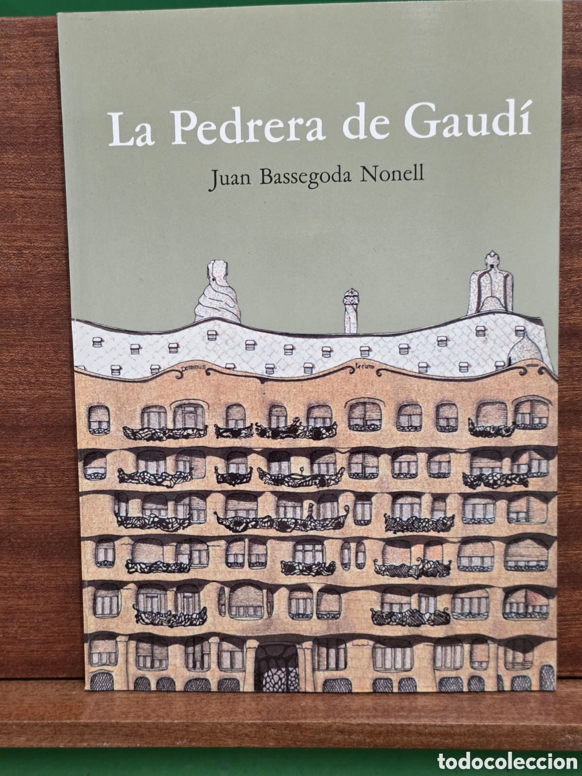 Libros de segunda mano: &rdquo;&rdquo;LA PEDRERA DE GAUD&Iacute;&rdquo;&rdquo;...JUAN BASSEGODA NONELL...FUNDACI&Oacute; CAIXA DE CATALUNYA...1987...