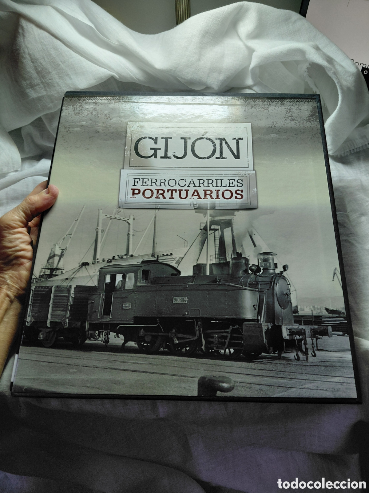 Libros de segunda mano: GIJON FERROCARRILES PORTUARIOS.EDICIONES NOBEL OVIEDO 2006.AUTORIDAD PORTUARIA DE GIJON