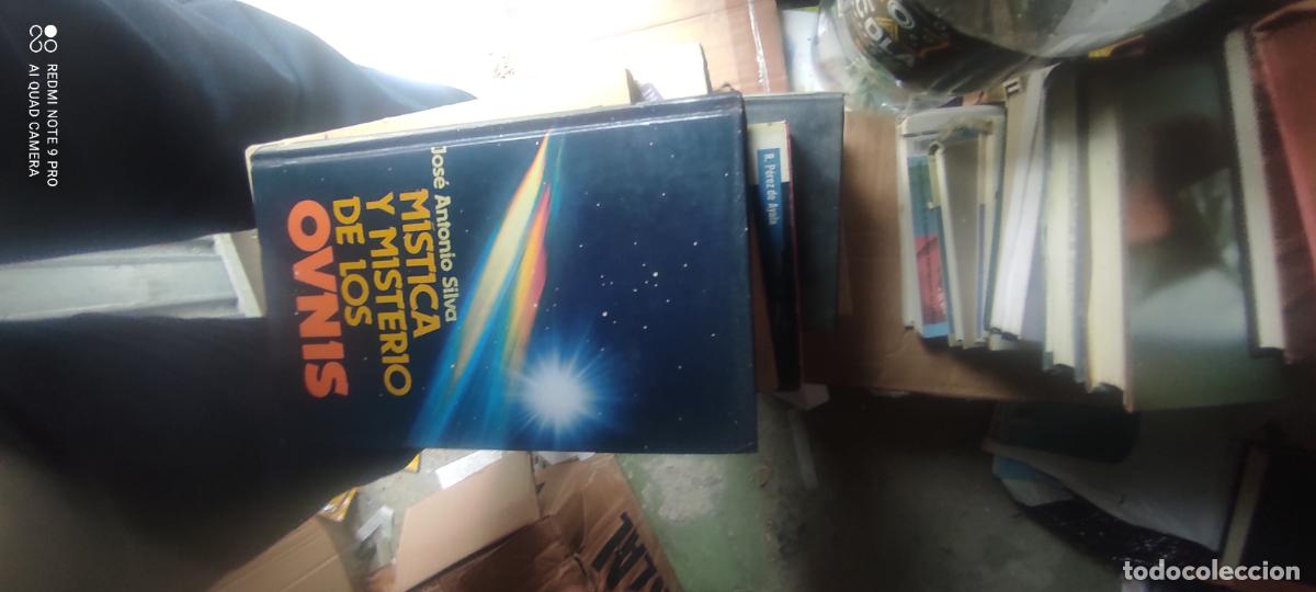 Libros de segunda mano: M&iacute;stica y misterio de los ovnis