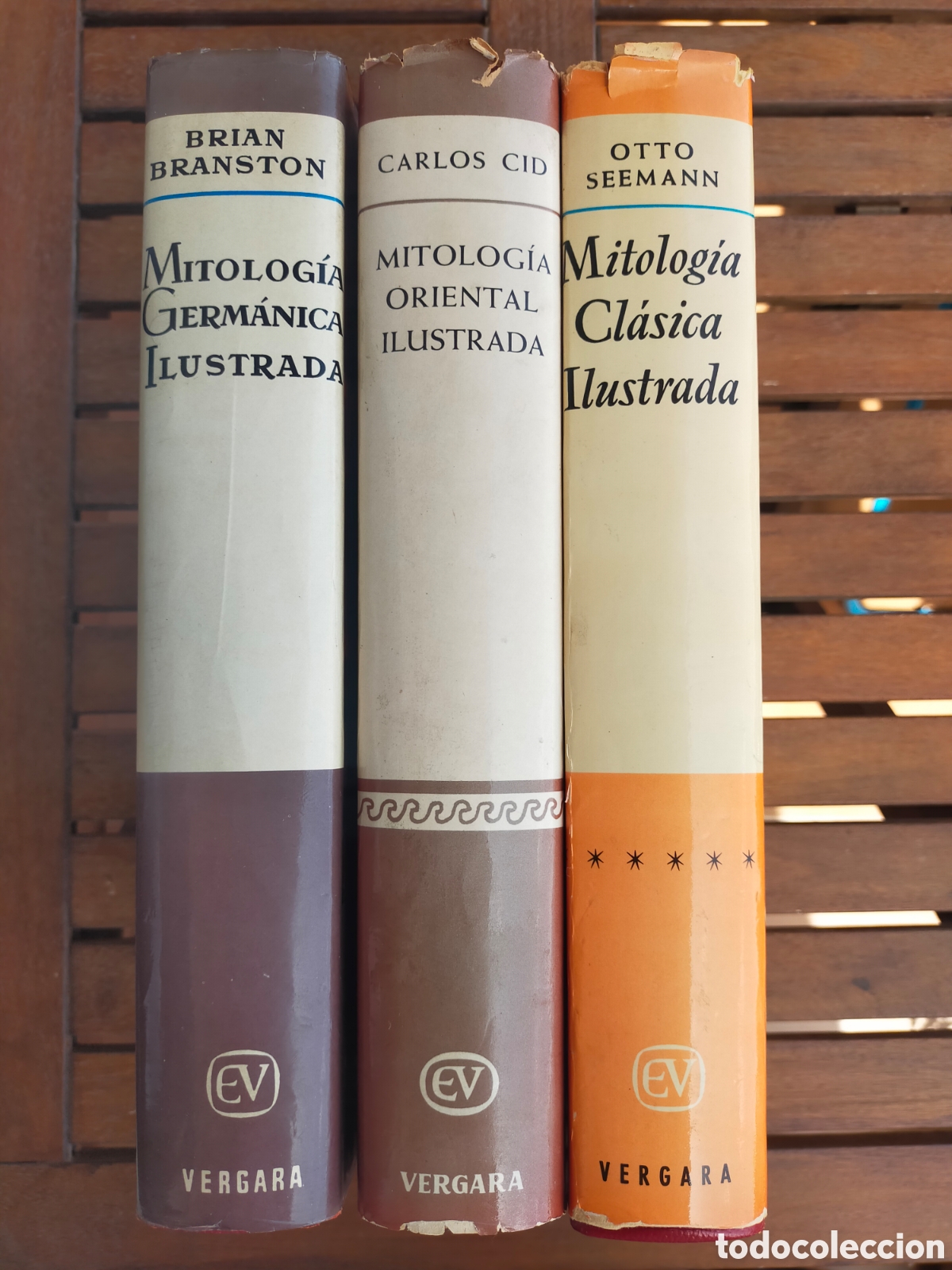 Libros de segunda mano: Mitolog&iacute;a Cl&aacute;sica, Oriental y Germ&aacute;nica Ilustrada, 3 vol&uacute;menes, Editorial Vergara