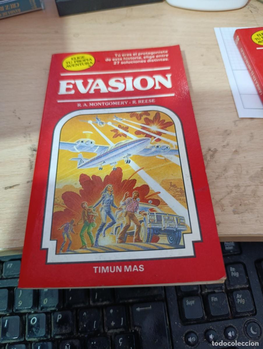 Libros de segunda mano: EVASION. R. A. MONTGOMERY R. REESE. EST32B2