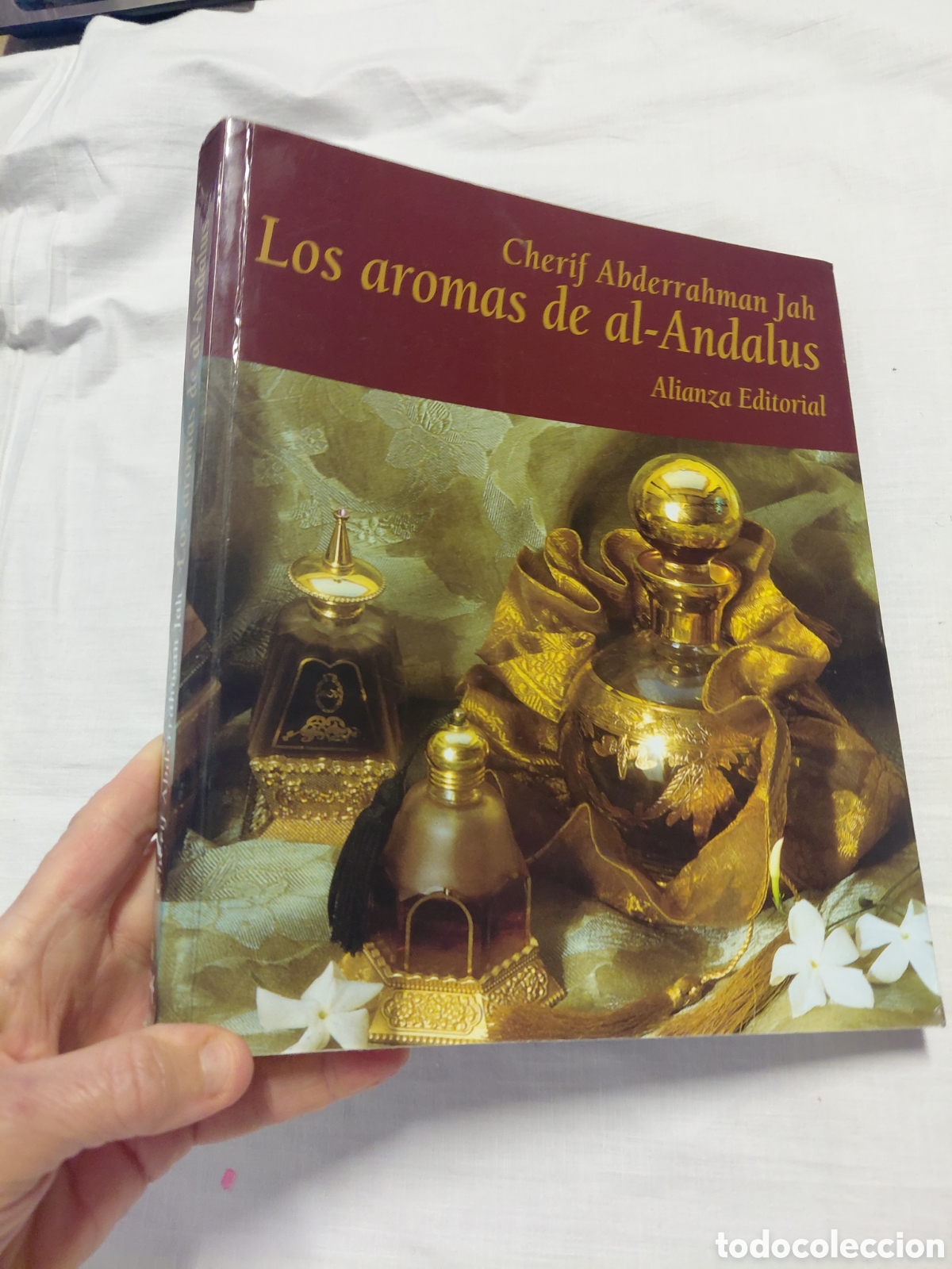 Libros de segunda mano: LOS AROMAS DE AL-ANDALUS.CHERIF ABDERRAHMAN JAH.ALIANZA EDITORIAL 2001