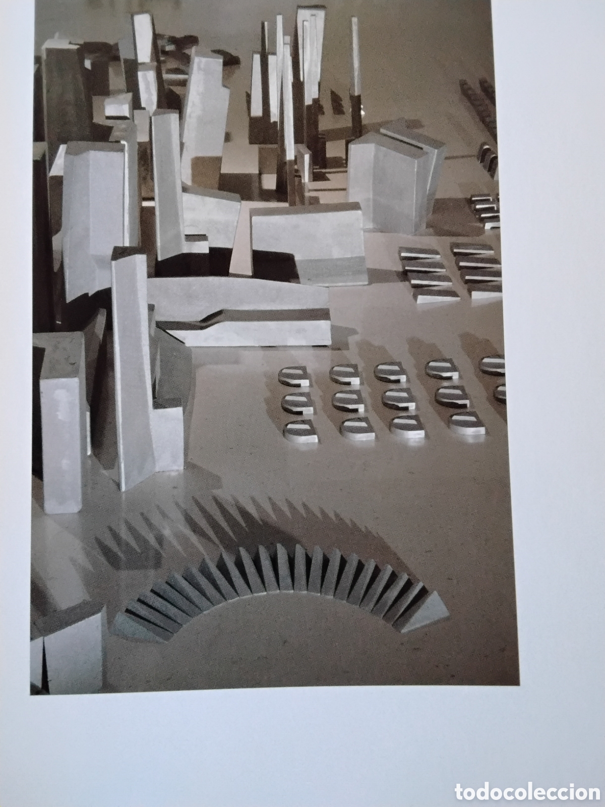 Libros de segunda mano: MIQUEL NAVARRO. MONTAJES, COMPOSICIONES Y FIGURAS - Foto 5