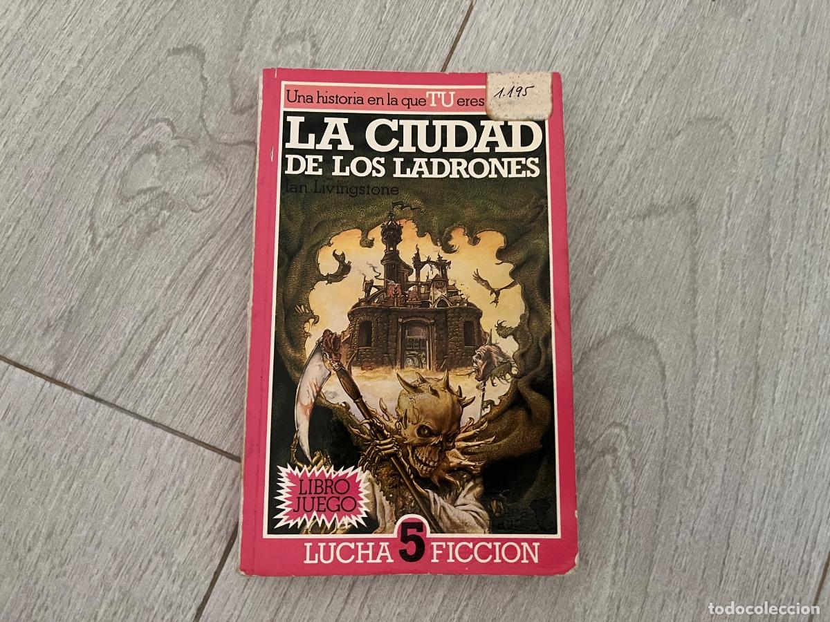 Libros de segunda mano: ALTEA JUNIOR - LUCHA FICCI&Oacute;N 5 - La ciudad de los Ladrones