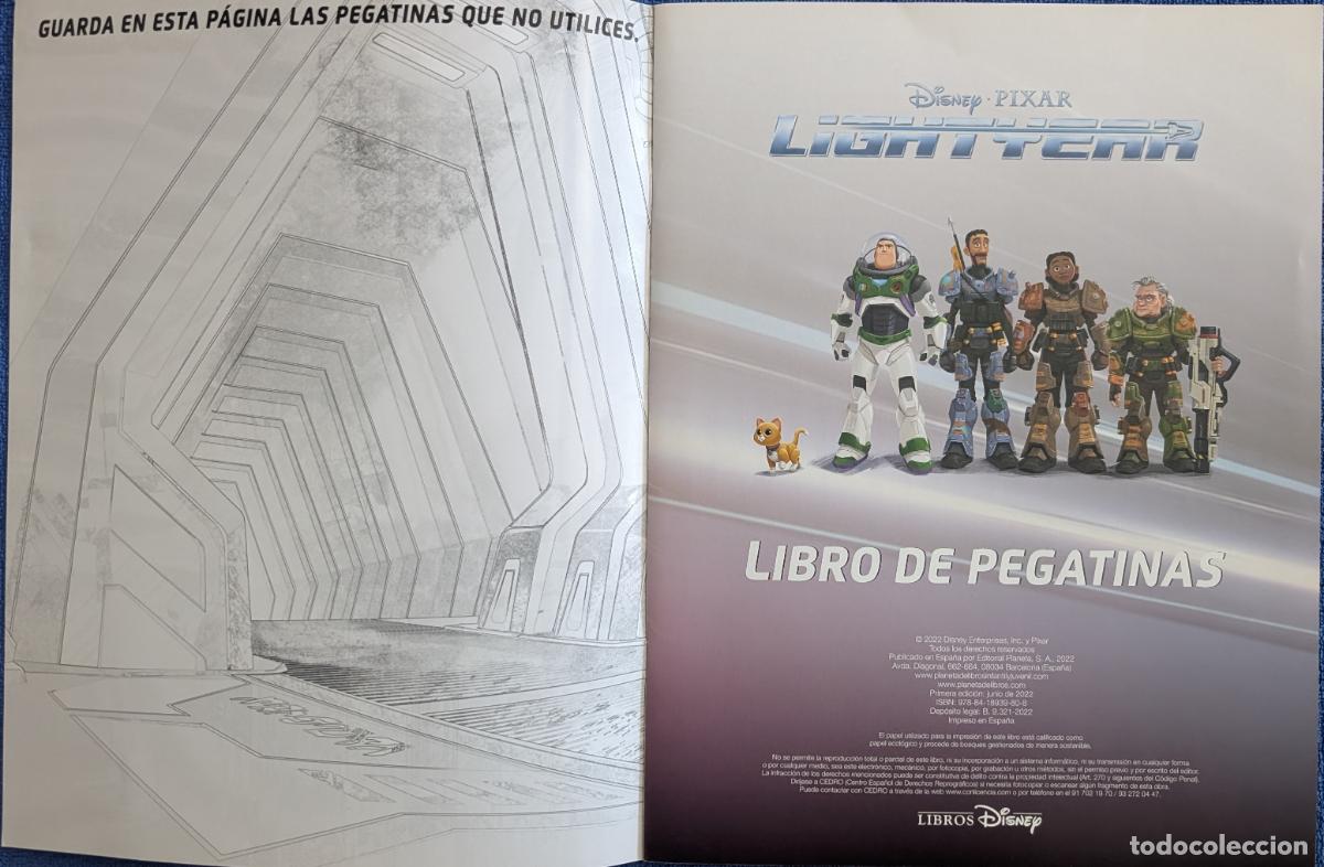 Libros de segunda mano: Lightyear - Libro de pegatinas - Disney - Pixar (2022) &iexcl;Impecable! - Foto 2