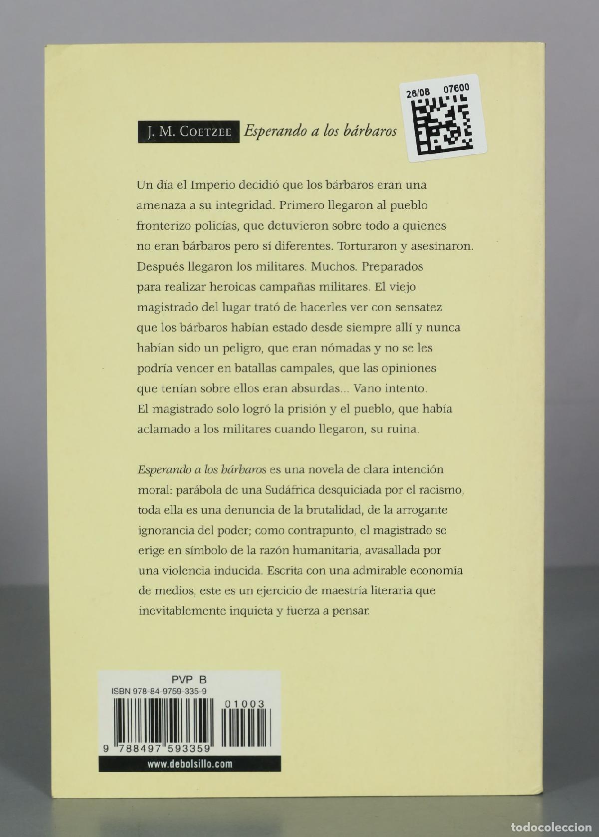 Libros de segunda mano: Esperando a los b&aacute;rbaros - J. M. Coetzee - Debolsillo - Foto 2