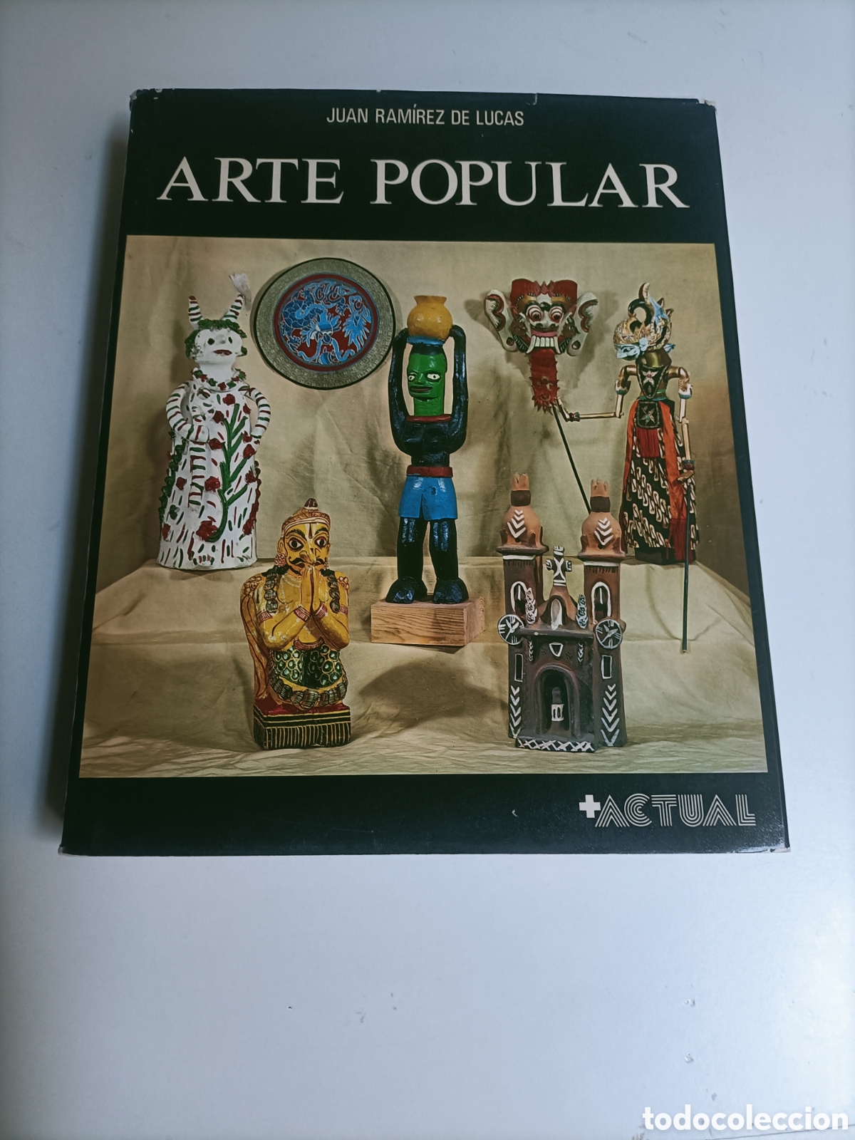 Libros de segunda mano: Arte popular Juan Ram&iacute;rez de Lucas. Artesan&iacute;a manualidades