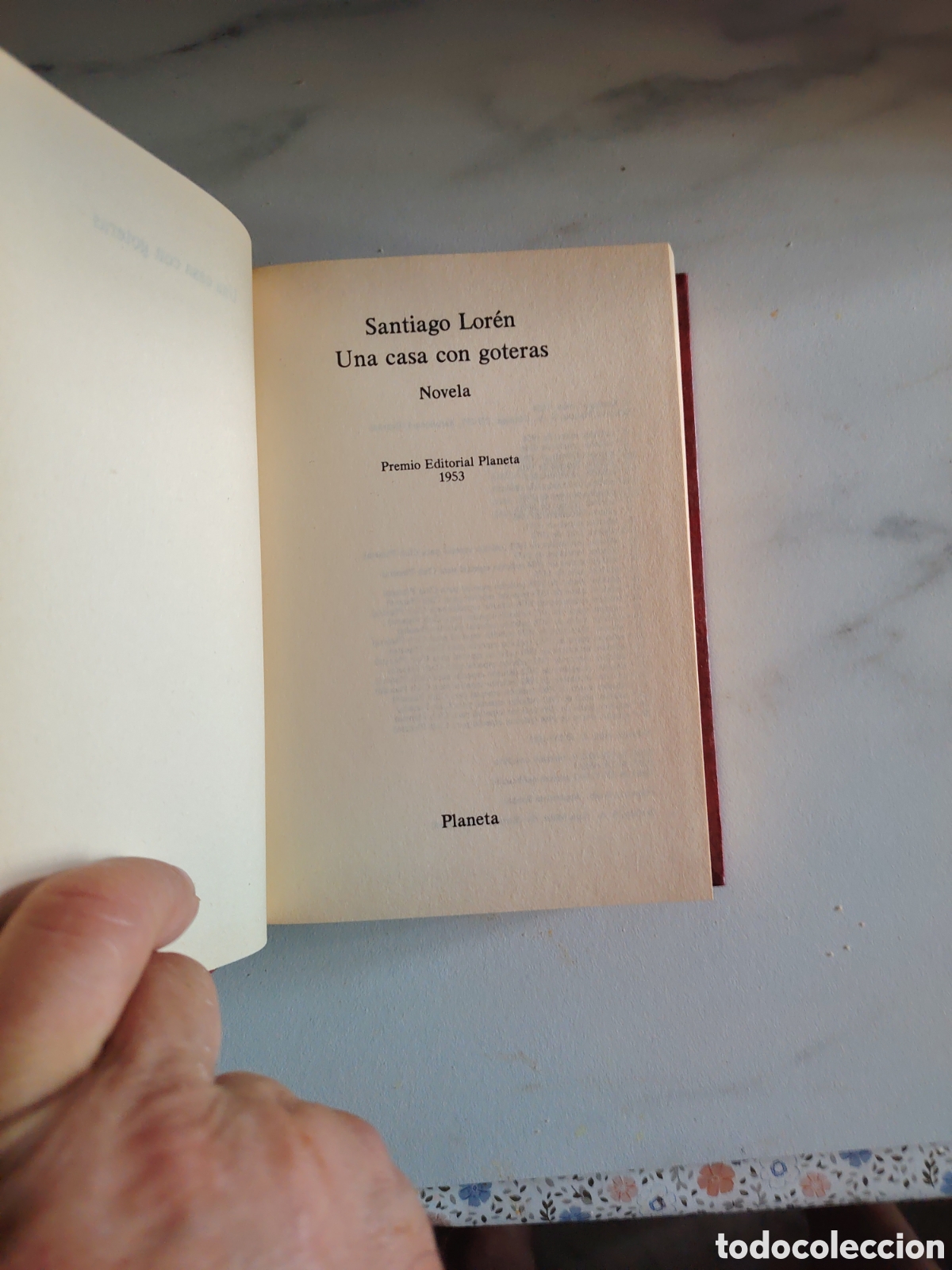 Libros de segunda mano: Premio planeta 1953, Una casa con goteras. - Foto 2