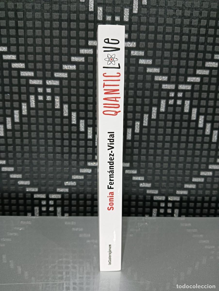Libros de segunda mano: Libro Quantic Love Sonia Fern&aacute;ndez-Vidal - Foto 2