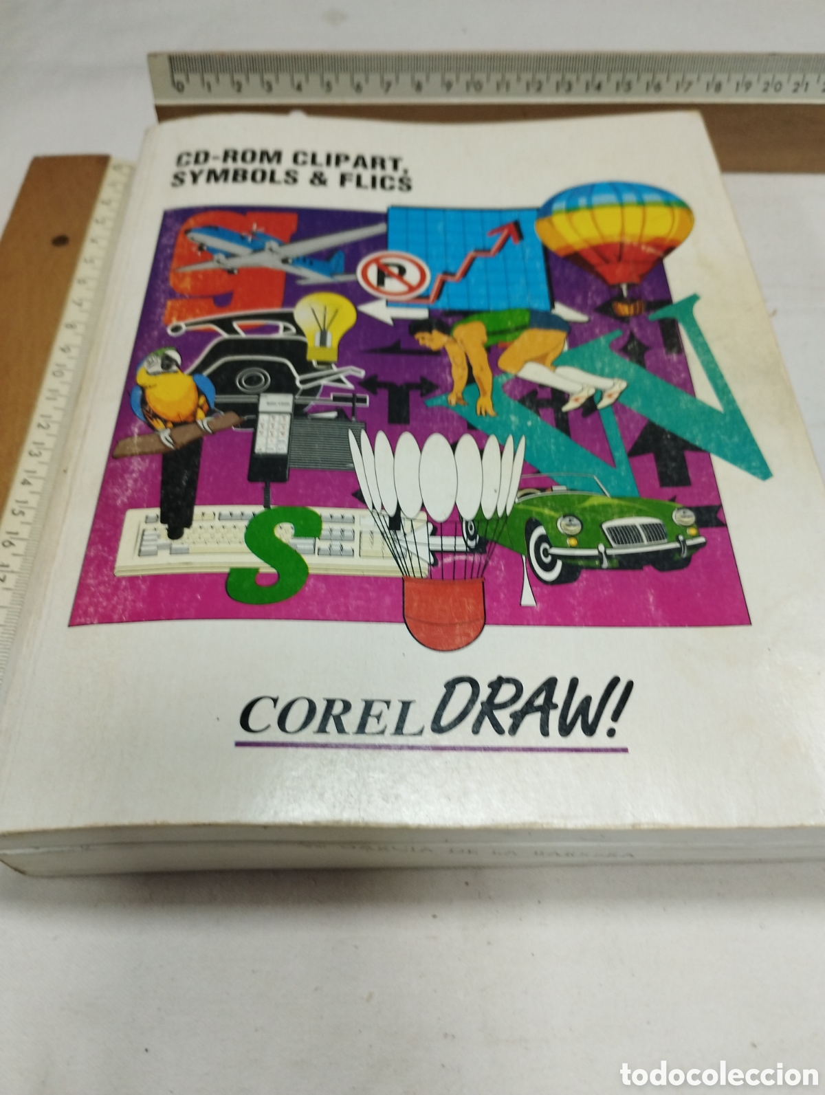 Libros de segunda mano: CD-ROM Clipart, symbols & flics. Corel Draw, 1992