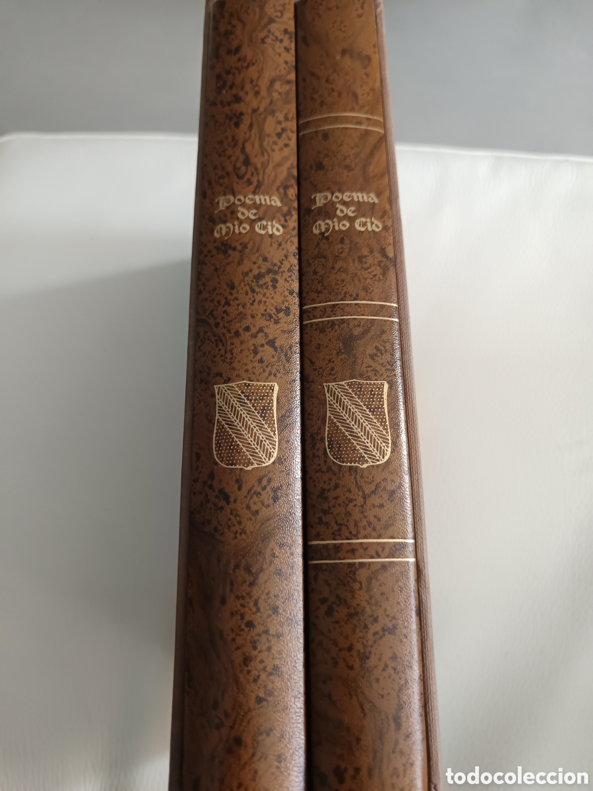 Libros de segunda mano: Poema de Mio Cid edici&oacute;n facs&iacute;mil