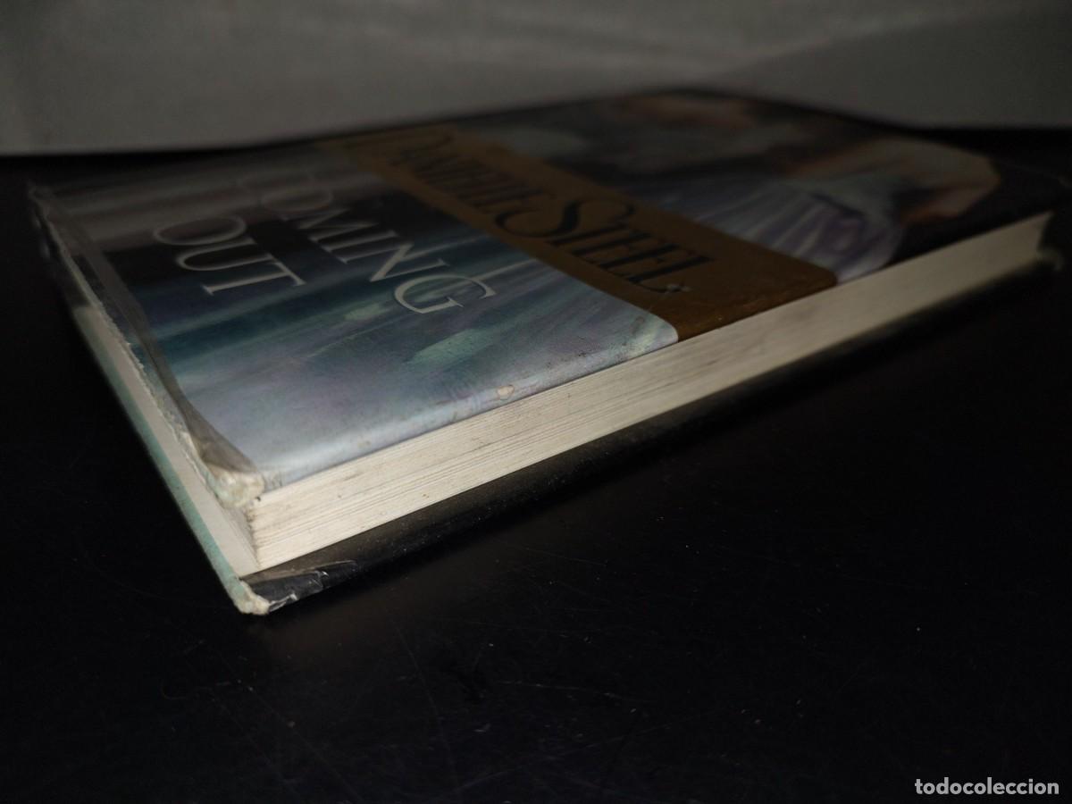Libros de segunda mano: 196- Coming Out - Danielle Steel - Delacorte Press 2006 - Foto 3