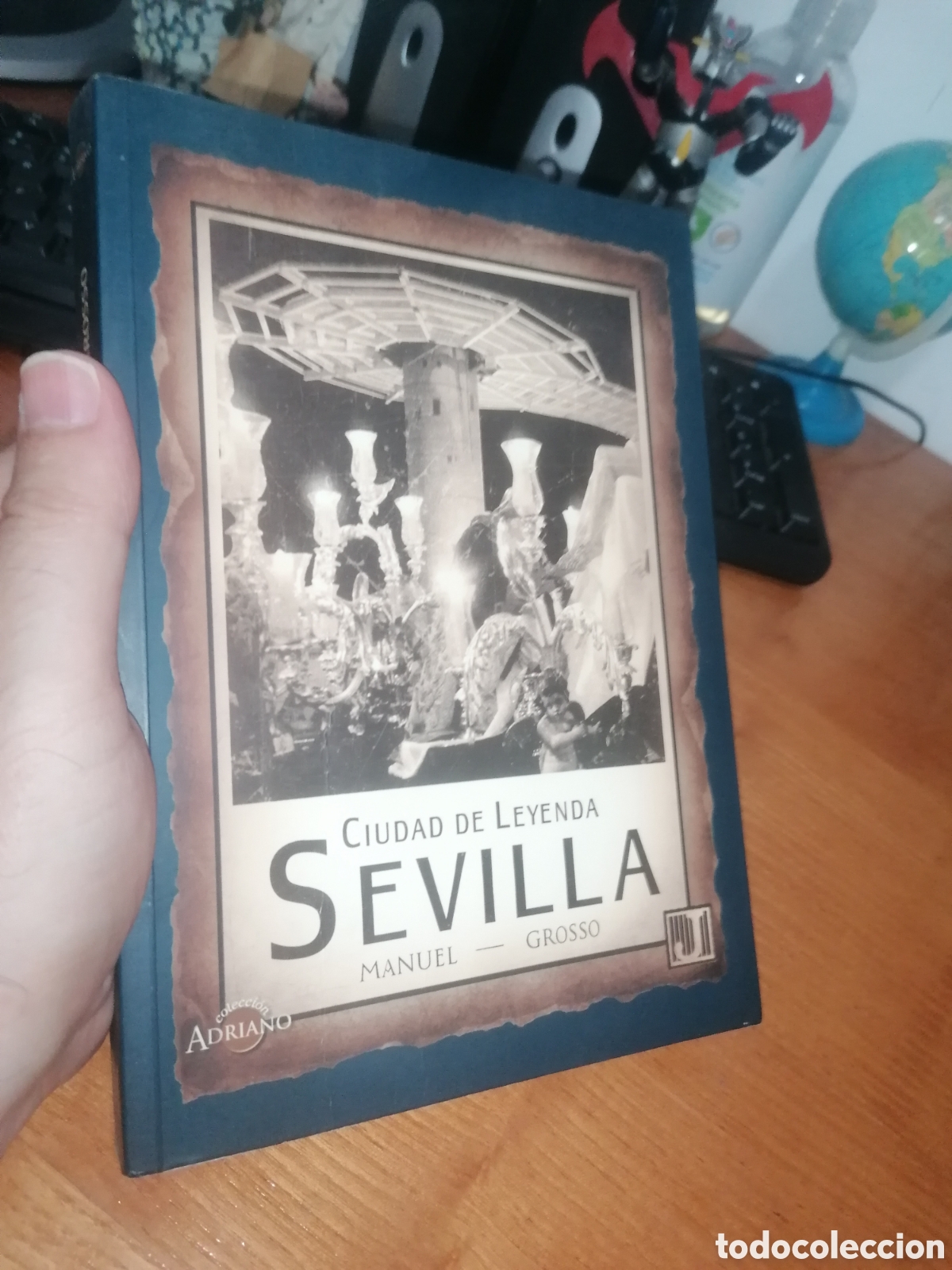 Libros de segunda mano: Libro: SEVILLA CIUDAD DE LEYENDA Manuel Grosso - Foto 1